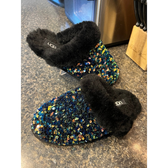Like New UGG Australia Scuffette II Stellar Sequin Slip on Slippers Black - Picture 2 of 11